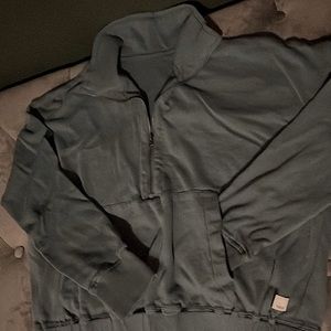 Vuori pullover sweater.  Half zip with pocket. “Royal Palm” (soft gr/bl color)